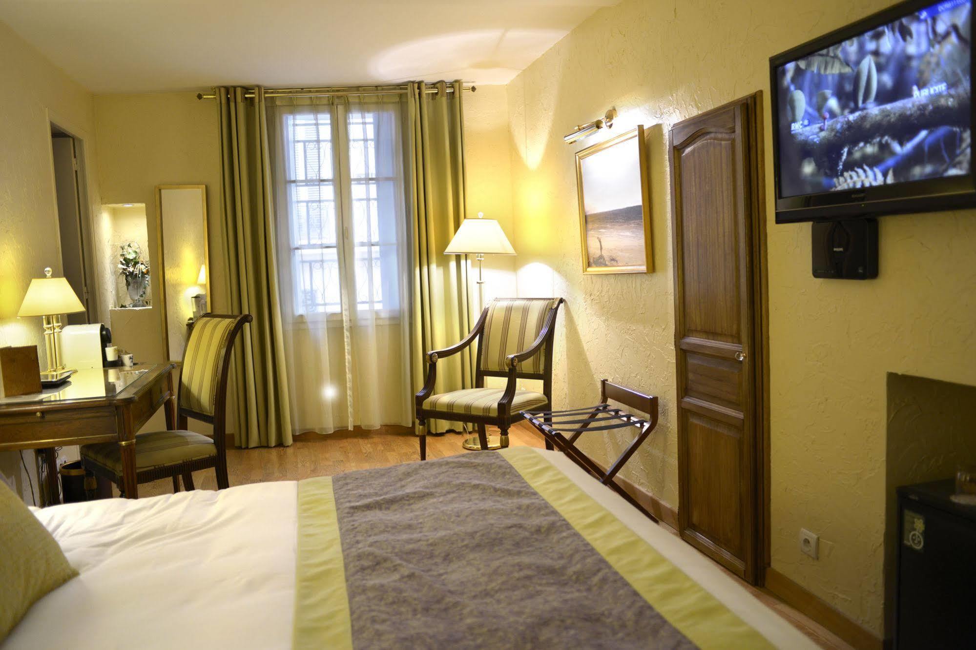 Hotel D'Aragon - Place De La Comedie Montpellier Dış mekan fotoğraf